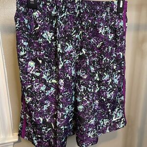 NWT Nike dri fit Kids Standard Fit shorts pockets, black & purple
